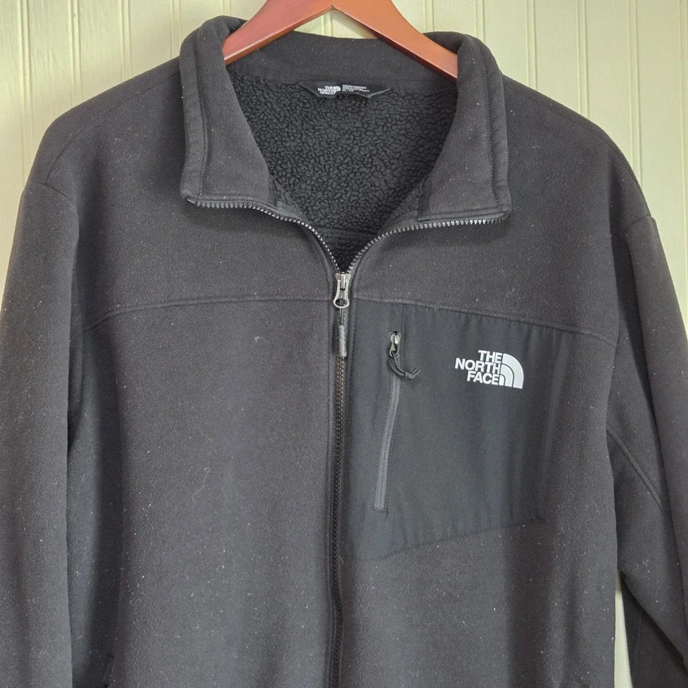 The North‎ Face Jacket Mens XL Black Fleece Full Zip Chest Pockets Hiking